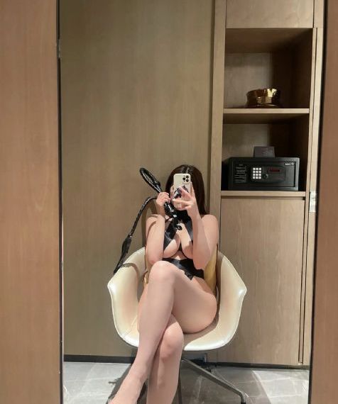黄蓉解开乳罩喂奶老头_BD国语高清完整版