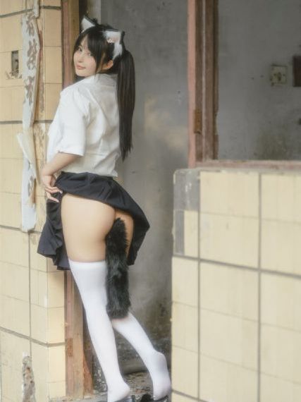 淫欲の虏 襟足から滴る雫 电影_DVD日本电影免费