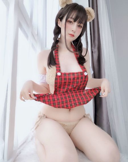 钢铁飞龙之再见奥特曼_720迅雷电影在线
